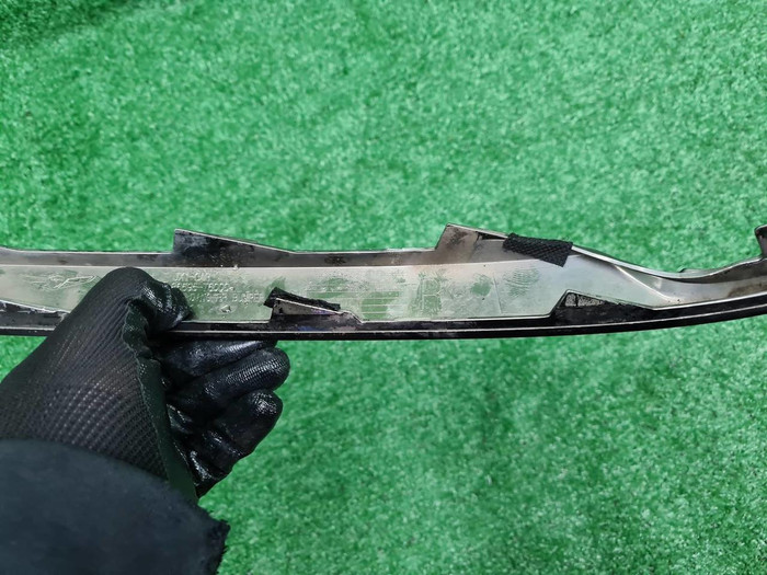 Молдинг заднего бампера правый Genesis GV80 20-23