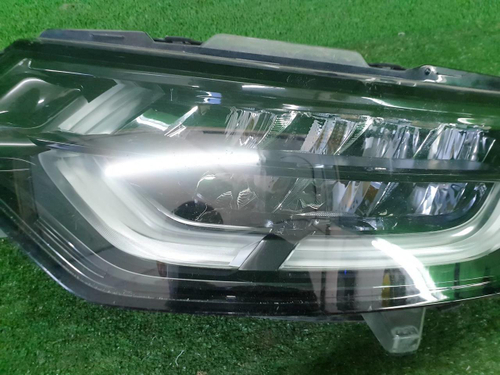 Битая Фара левая Land-Rover Discovery 5 (2016-2021) LED