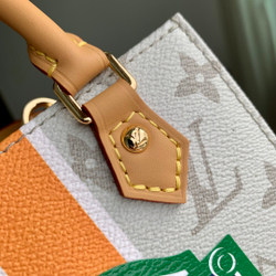 Louis Vuitton Petit Sac Plat
