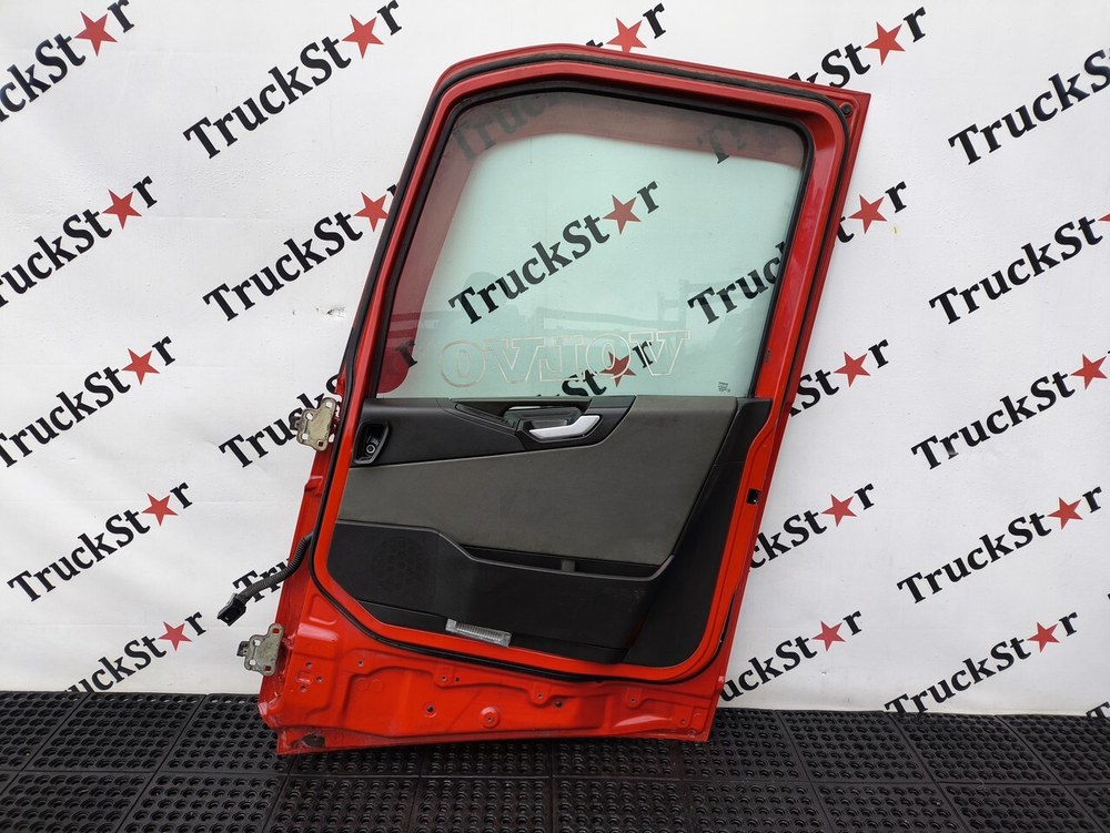 Дверь правая