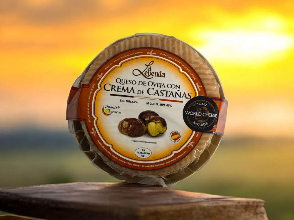 Сыр La Leyenda овечий с каштанами 390 грамм