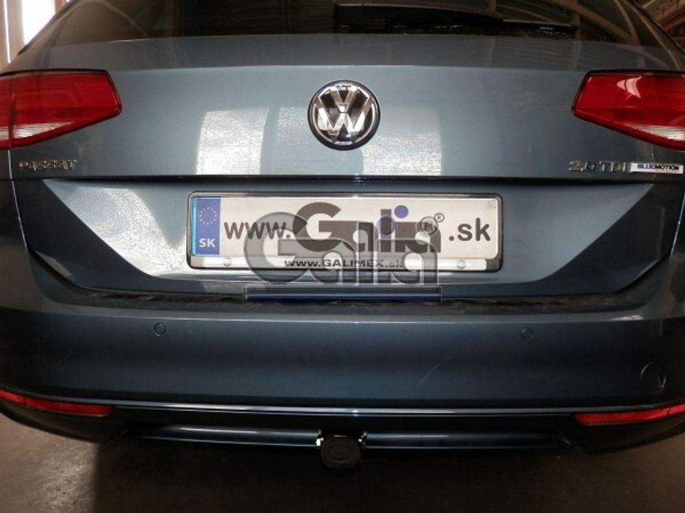 Фаркоп оцинкованный Galia V081A для Volkswagen Passat B8 седан/универсал 08/2014-, в т.ч. Alltrack B8 2015-, Skoda Superb 3 седан/универсал 03/2015-(паспорт и сертификат в комплекте)(без электрики)
