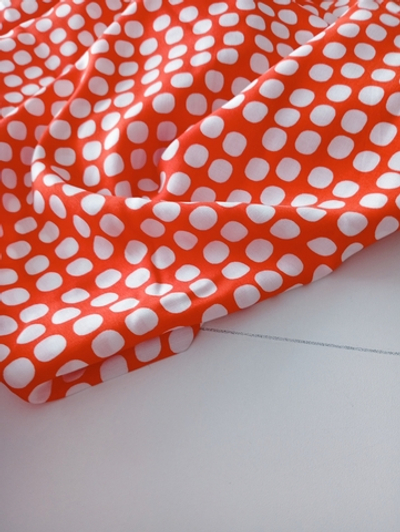 Штапель (принт), горошек на красном