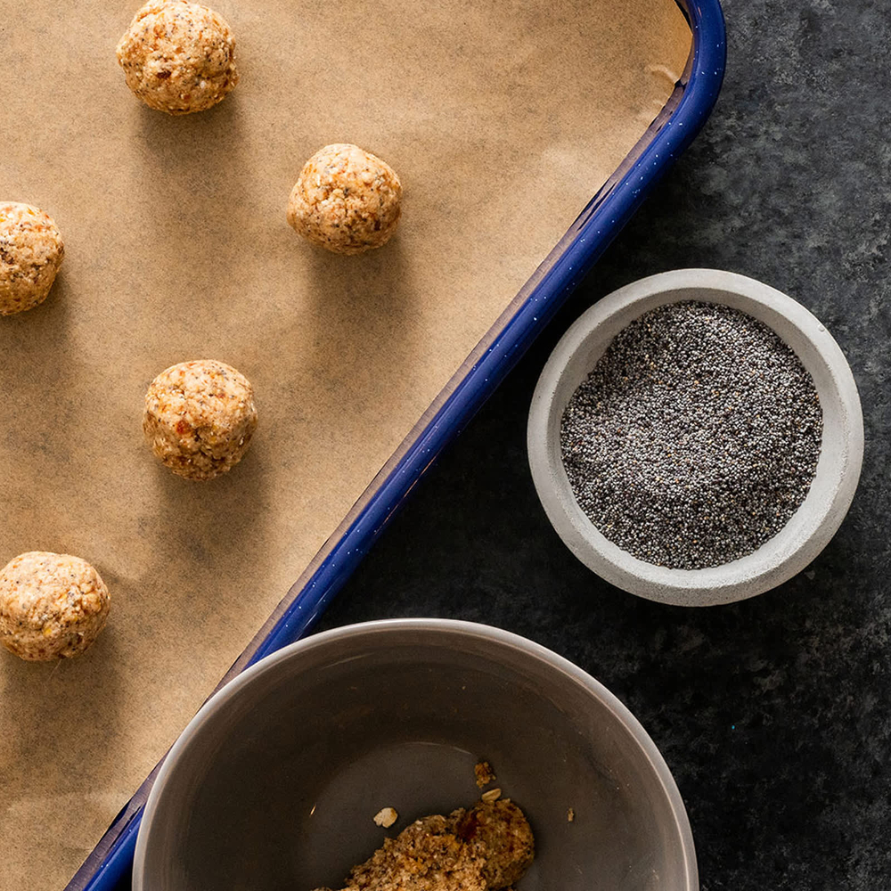 Frontier Co-op, органический мак, цельные семена, 453 г (16 унций)