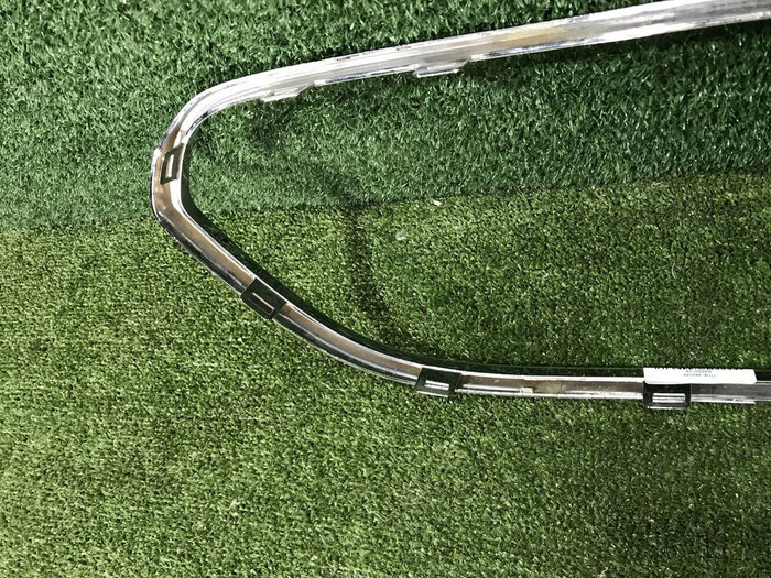 Молдинг решетки радиатора Mini Countryman F60 (2016-2020)