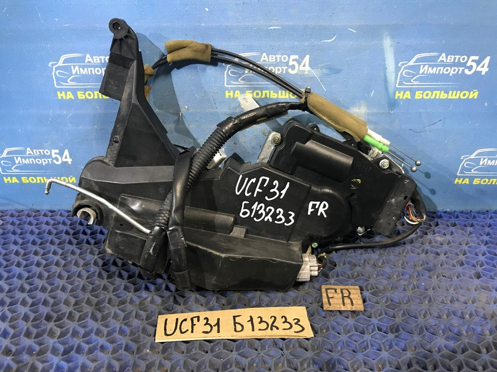 Замок двери передней правой TOYOTA CELSIOR 2000-2006