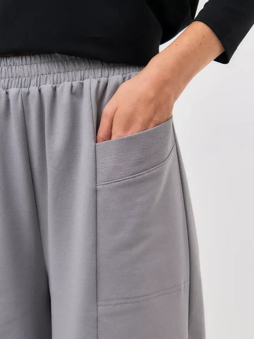 Брюки бананы трикотажные