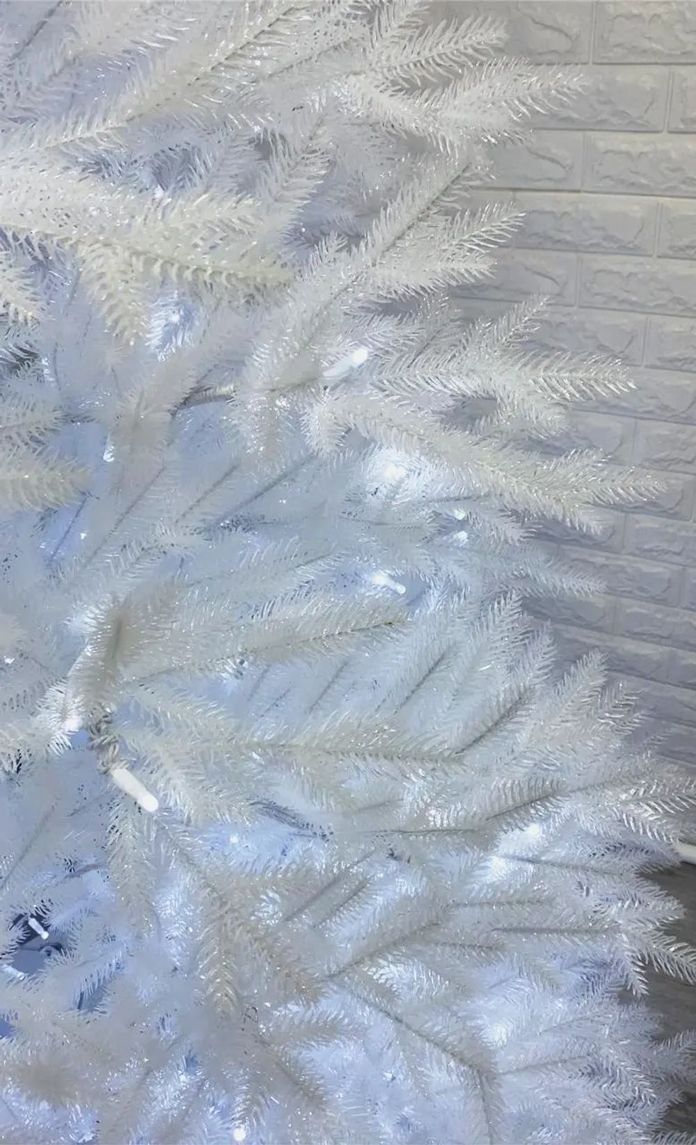 Белая елка «Хрустальная» (Литая хвоя прозрачно-белая) 180 см / 1,8 м