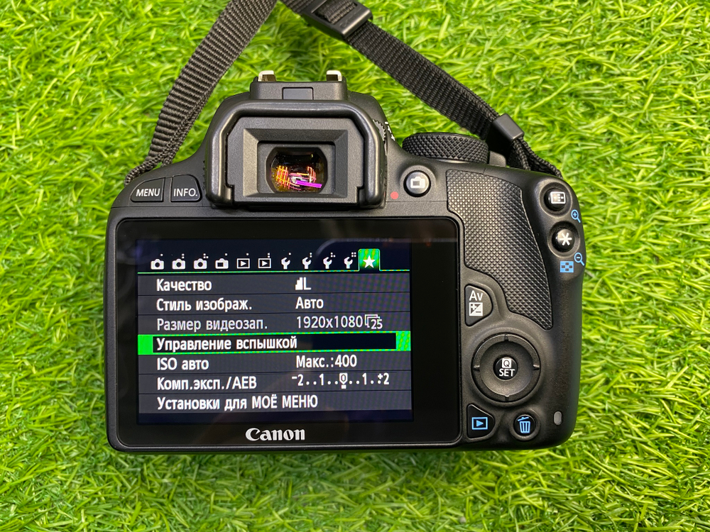 Canon EOS 100D + 18-55mm IS STM Покупка/Продажа