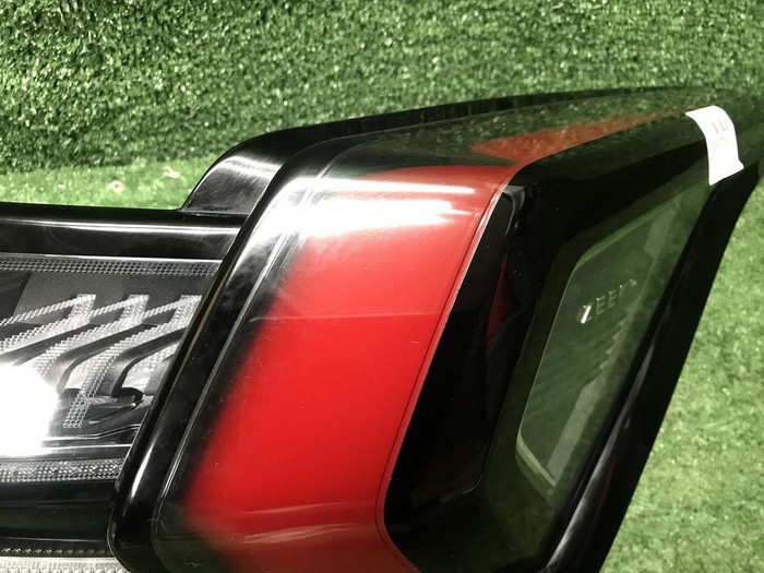 Фонарь правый внешний Zeekr 001 (2021-н.в.)