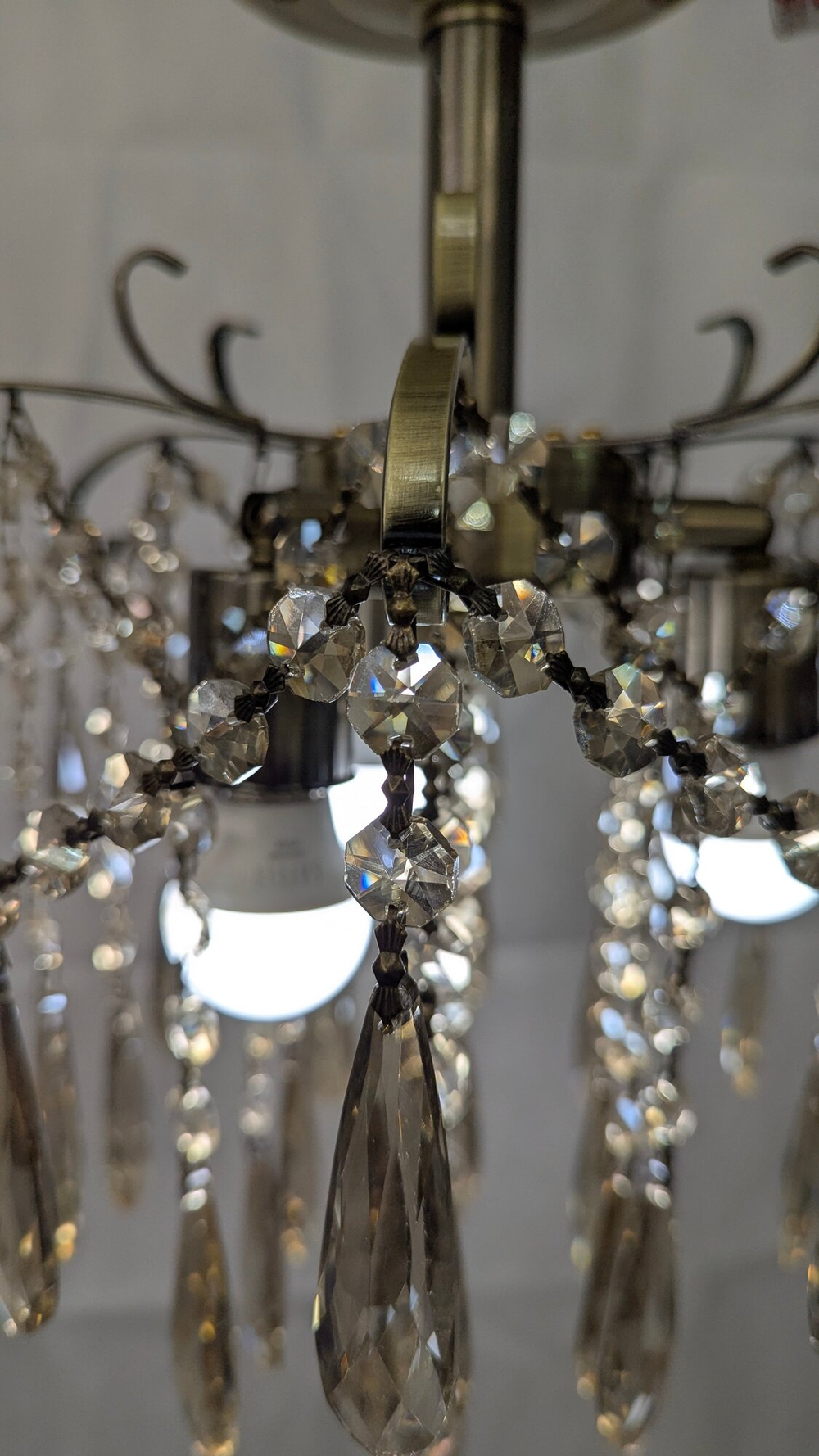 Люстра потолочная Lanbos, 3 лампы Е27, 180 Вт, до 14 кв м, латунь