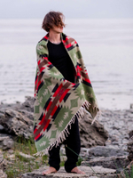 Палантин теплый с орнаментом Навахо