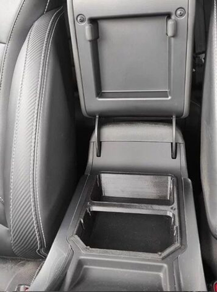Органайзер в подлокотник Geely Atlas Pro