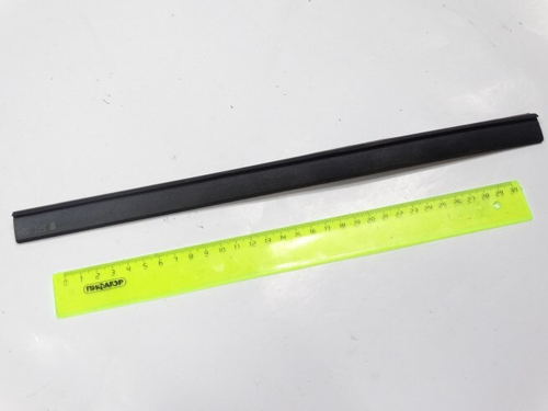 Уплотнитель опускного стекла  /УАЗ 452/ (нижний) (Кварт)