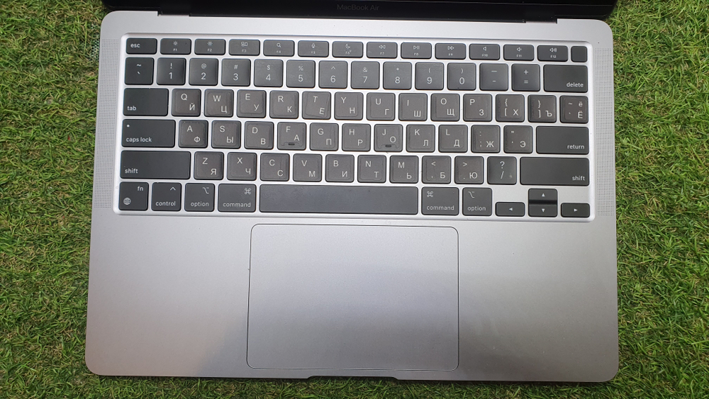 MacBook Air M1 2020 Retina A2337 2560х1600, Apple M1