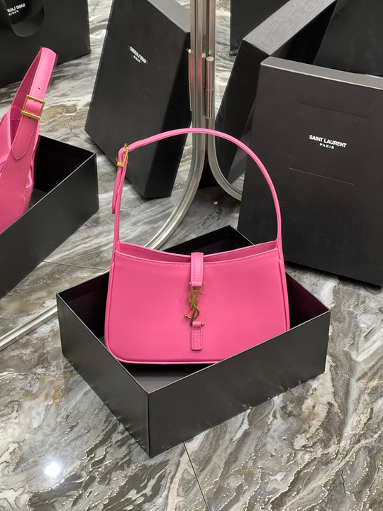 Saint Laurent Le 5 à 7 Hobo Bag