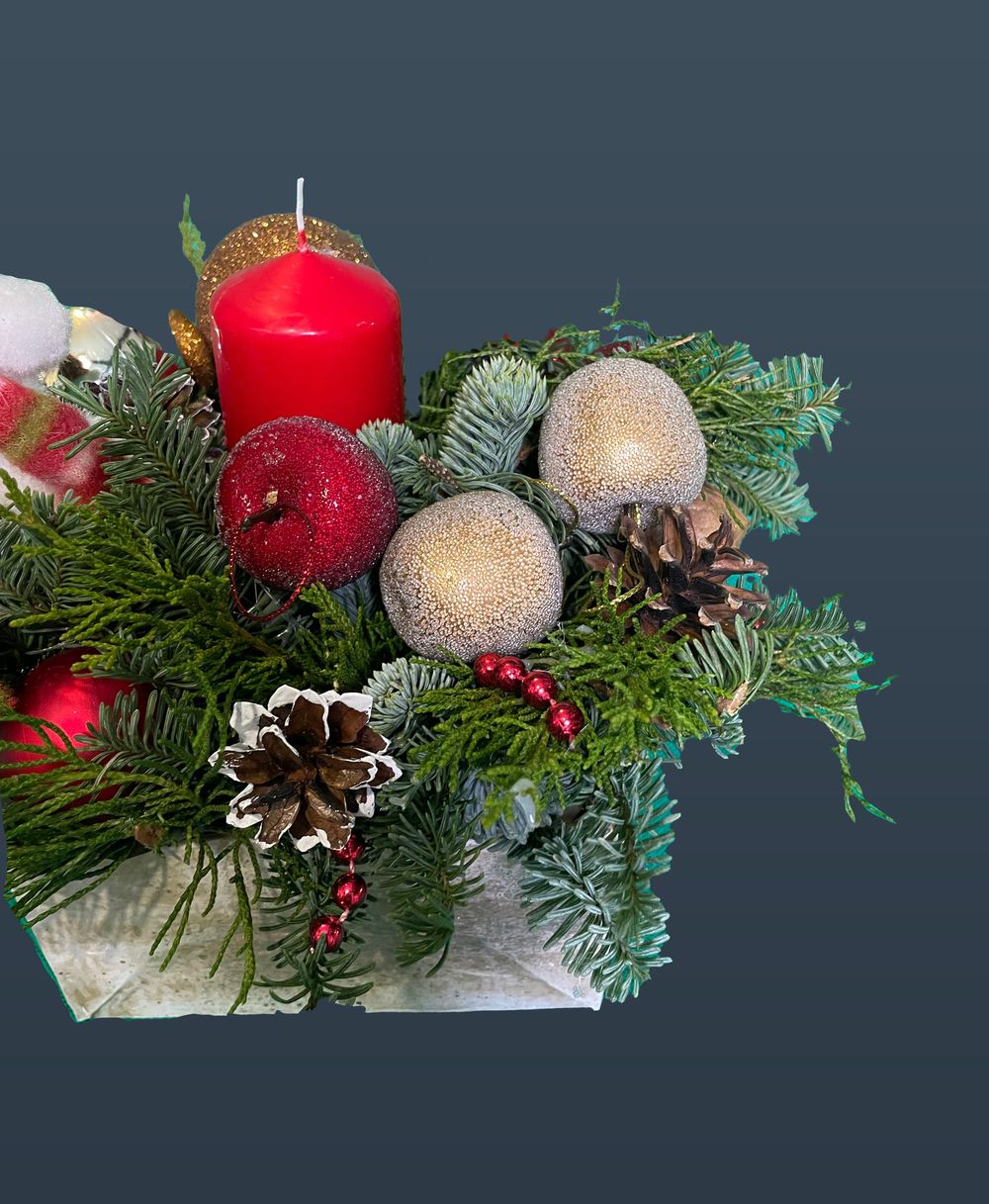 Новогодняя композиция с неговиком