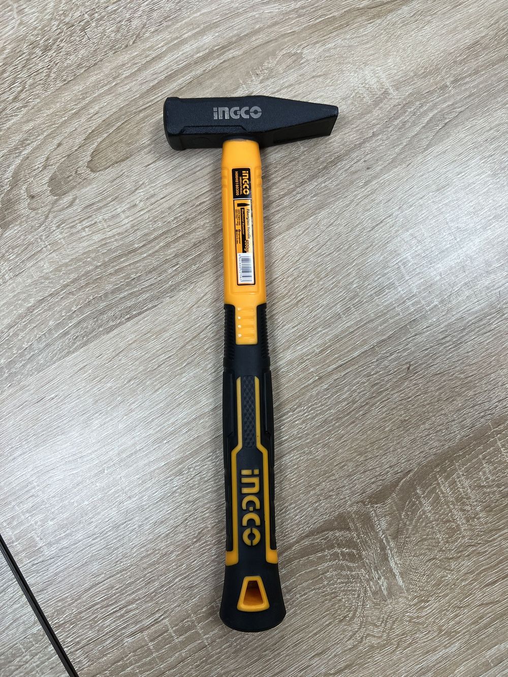 Молоток слесарный 300 гр. INGCO HMH8180300 INDUSTRIAL