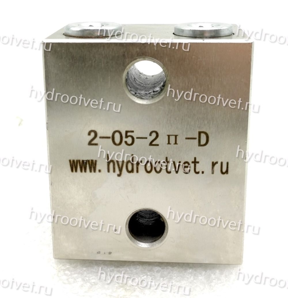 2-02-4П-D - Питатель модульного исполнения для двухлинейных смазочных систем с рабочим давлением 200 бар, количество выходов 4, максимальная доза на выход 2 мл/цикл, без индикатора