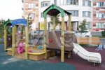 Песочница с лавочками