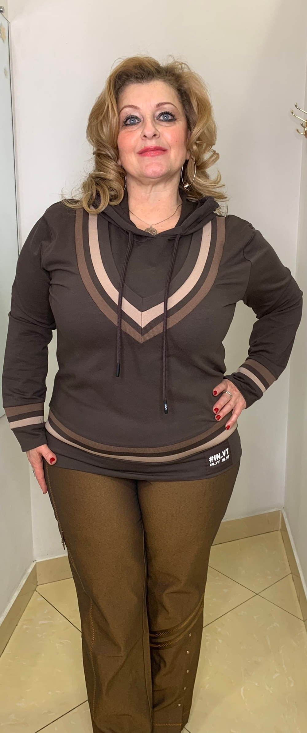 Коричневые брючки на резинке с отстрочкой