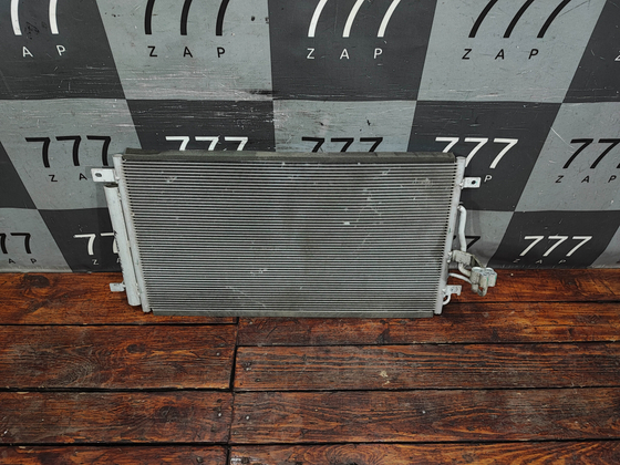 Радиатор кондиционера Geely Coolray 19-нв Б/У Оригинал 8010054000