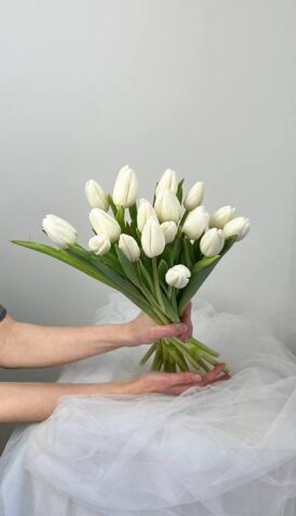 Охапка из 17 тюльпанов