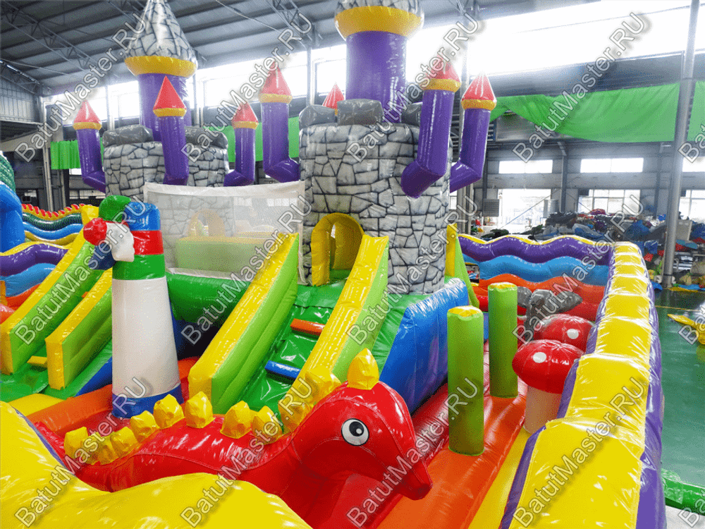 Надувной батут "Средневековье" 8*8*5 м, с цветным полом и стенами