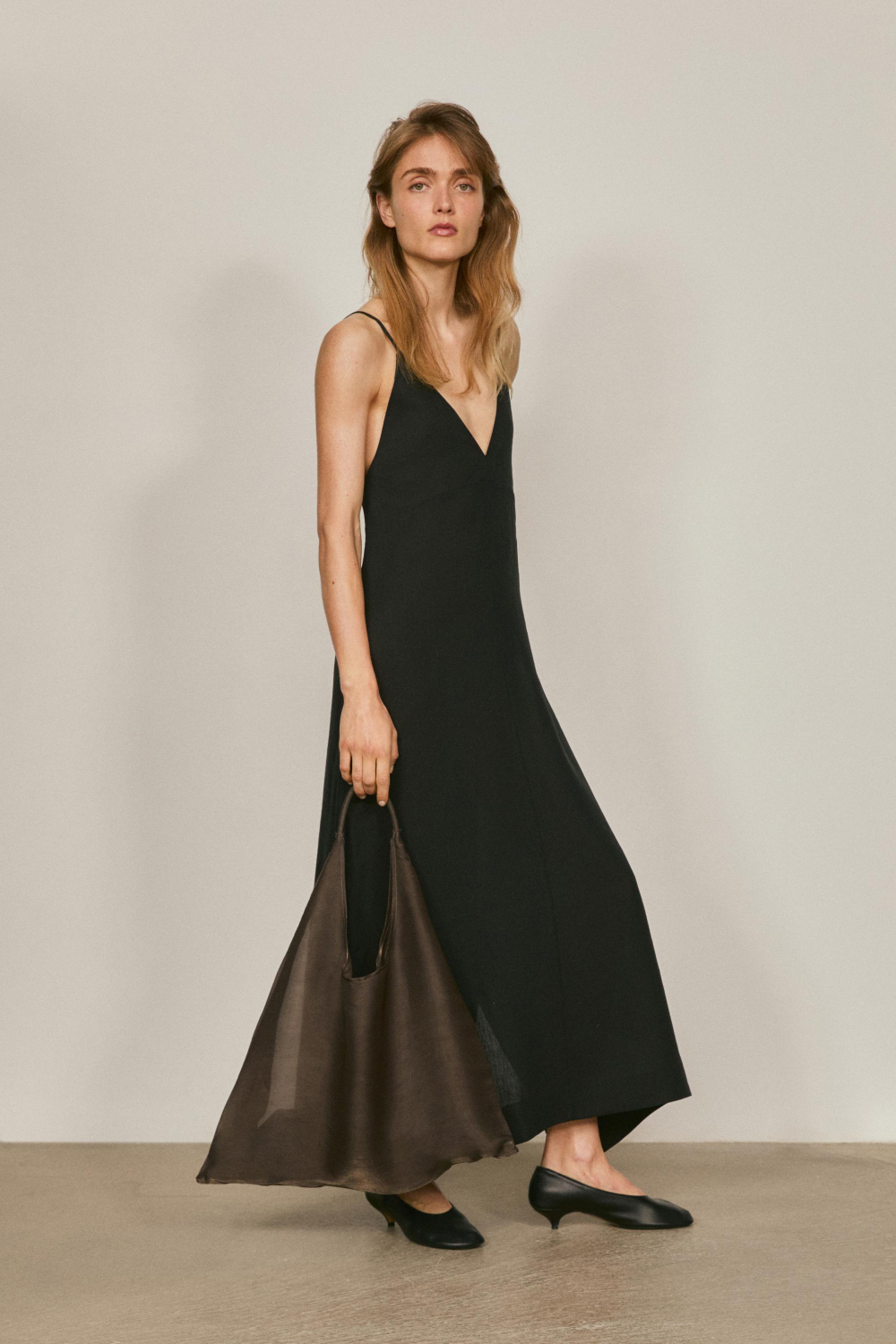 Massimo Dutti Платье-миди из смесового льна - Limited Edition, черный