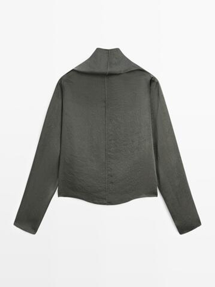 Massimo Dutti Короткая атласная блузка с струящимся лифом - STUDIO, зеленый