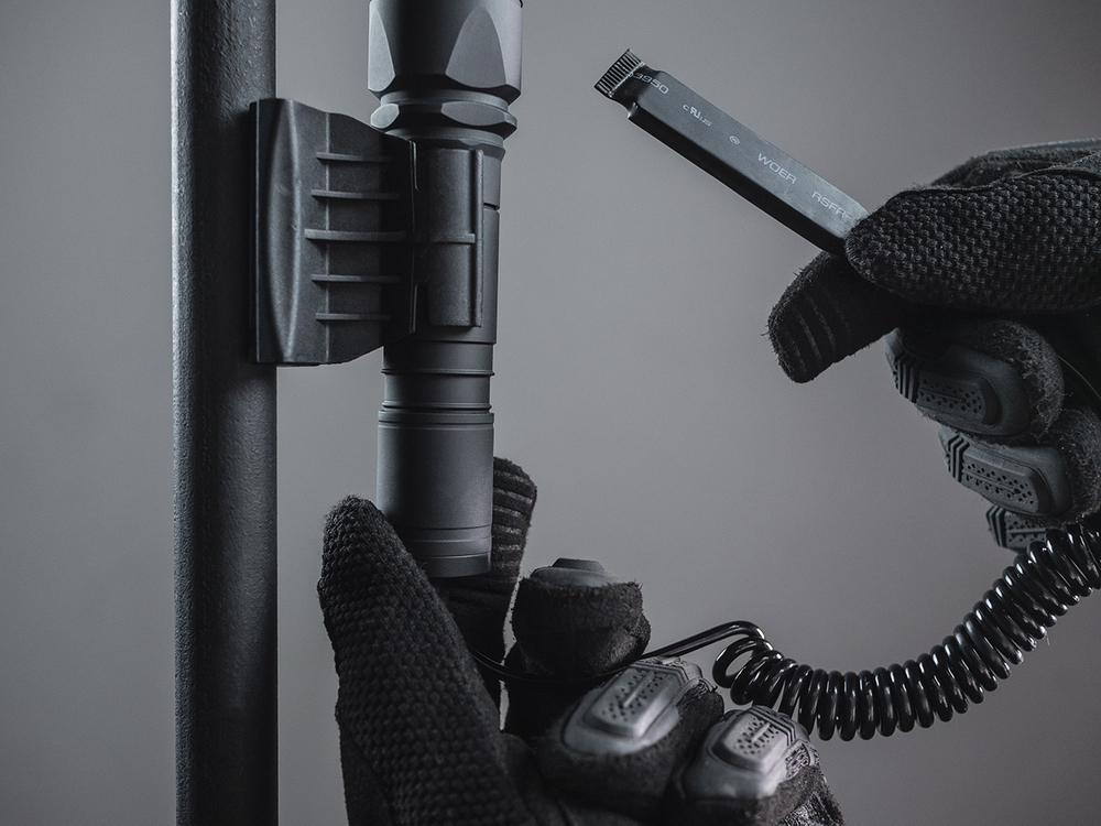 Фонарь тактический подствольный Armytek Dobermann Extended Set F02005C (комплект)