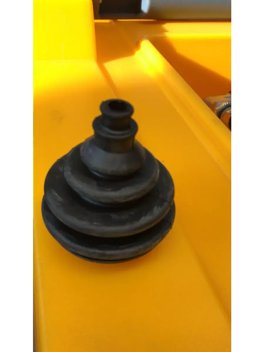 Пыльник для тросов (шланга), Ø выреза 50 мм, черный