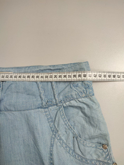 Джинсы светлые с вышивкой 42 размер