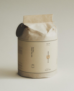 Zara Home - Янтарная мифическая ароматическая свеча, 140 г