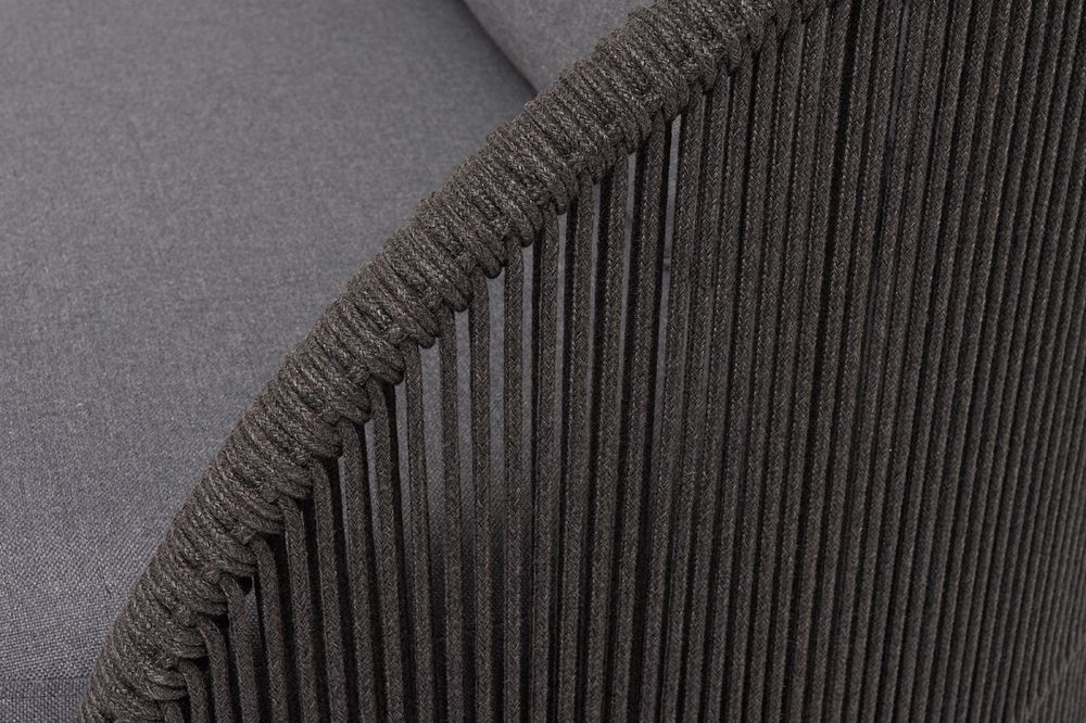 "Монтелла" кресло плетеное из роупа, каркас алюминий темно-серый (RAL7024) муар, роуп темно-серый круглый, ткань темно-серая 027