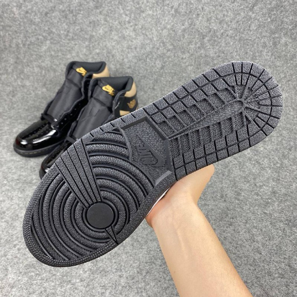 Кроссовки AIR JORDAN 1 RETRO HIGH OG NRG 'GOLD TOE'
