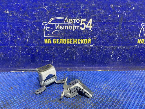 Петля двери задней правой Honda VEZEL 2013-2018