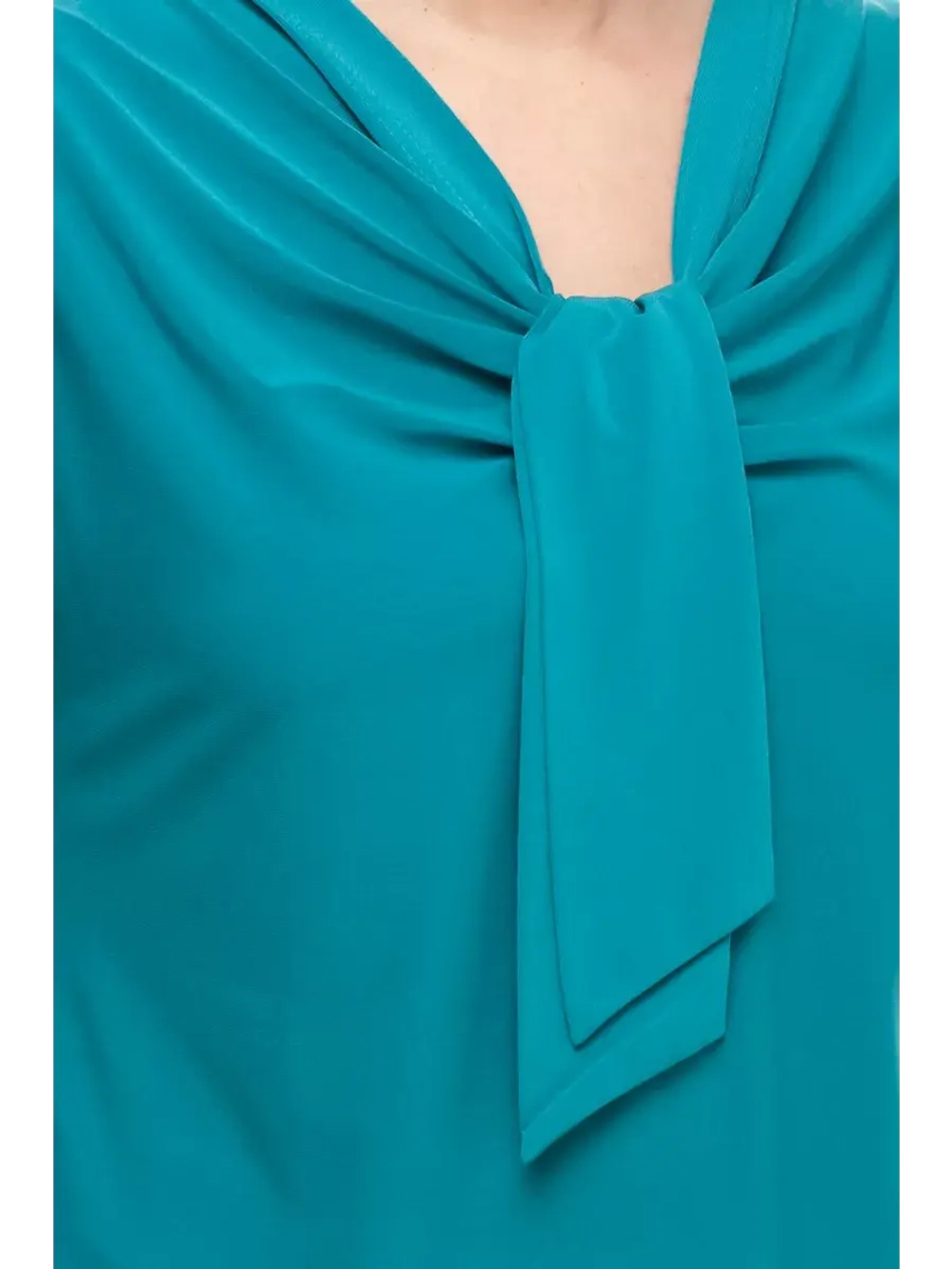 Футболка с галстуком