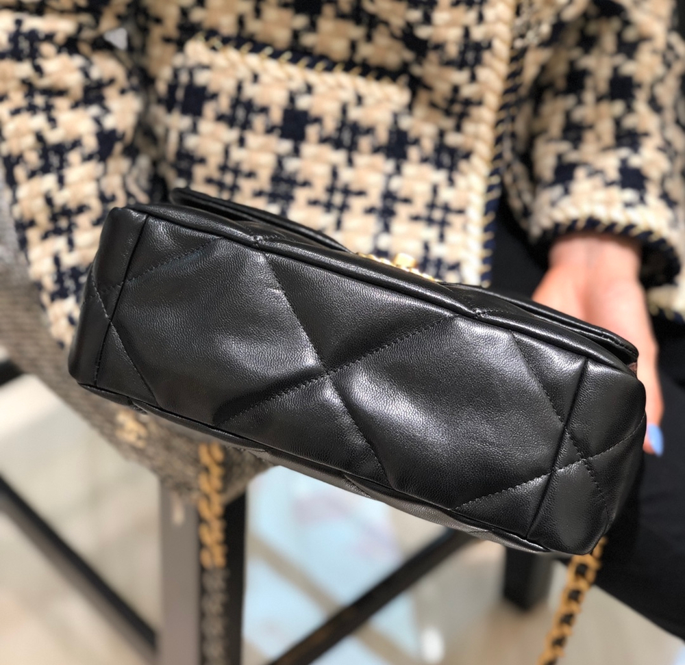 Chane1 19 Bag 26 cm