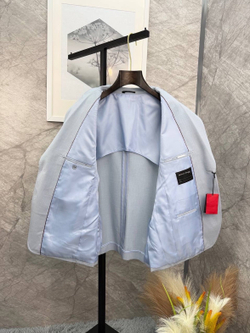 Льняной костюм Kiton