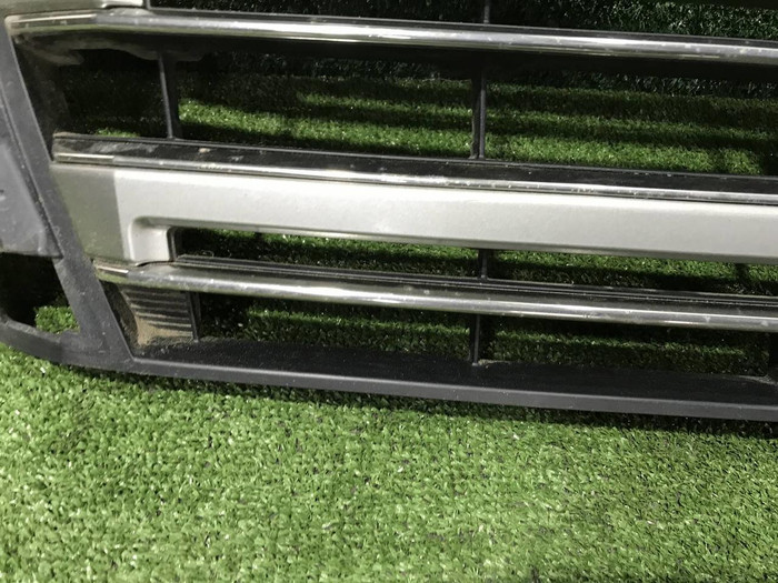 Решетка радиатора Toyota Land Cruiser 200 (2015-2021)