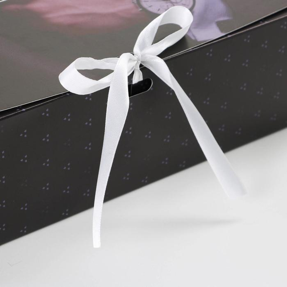 Коробка складная подарочная «Джентельмен», 31 × 24.5 × 8 см