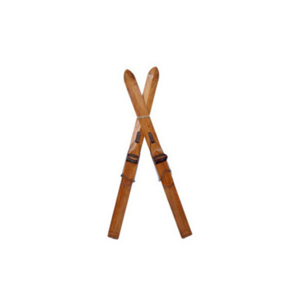 Пара лыж винтажных