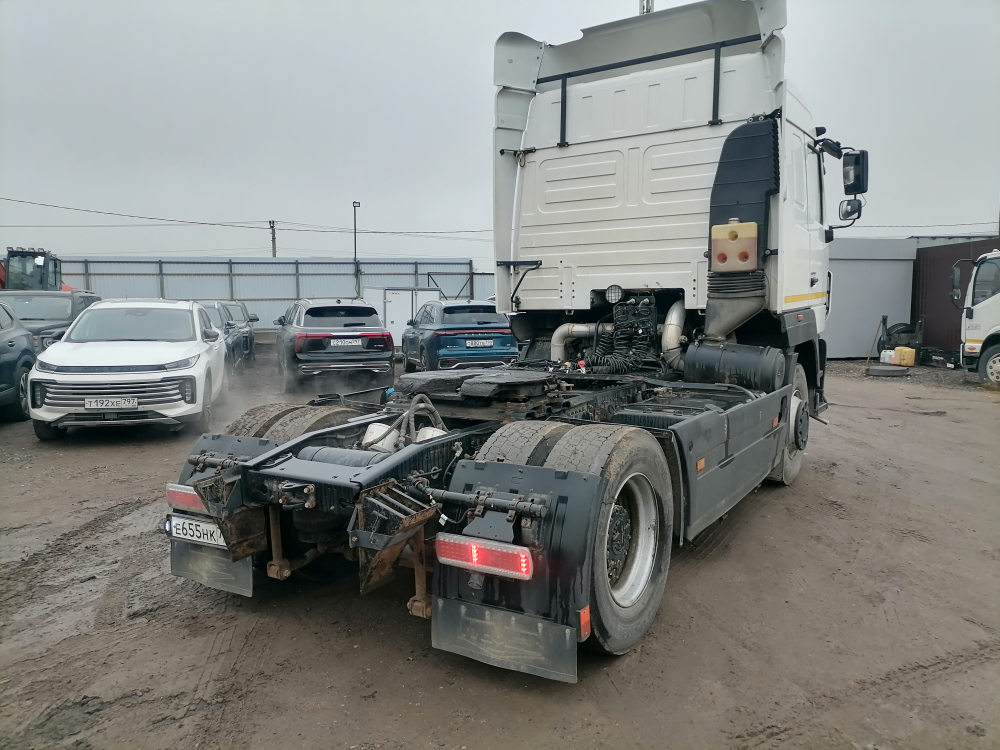 МАЗ 5440 4x2 Седельный тягач 544028-570-031 (Дизельный, 11,6 л, 423 л.с., МТ)