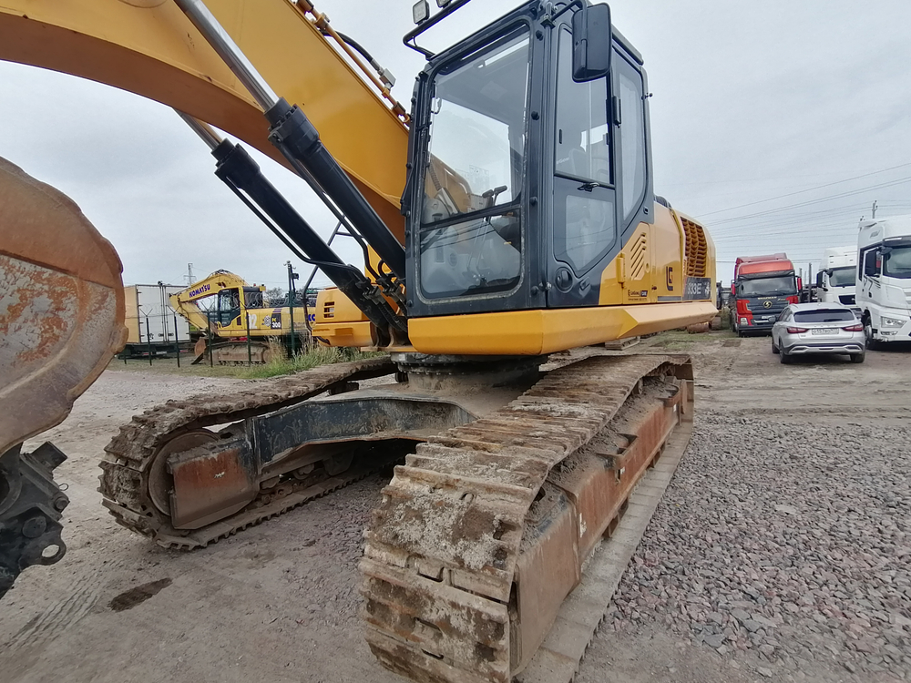 LiuGong CLG933 Экскаватор CLG933E	 (Дизельный, 6,7 л, 230 л.с., АТ)