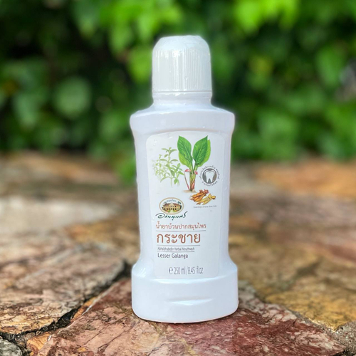Ополаскиватель для полости рта на основе экстракта Безенбергии круглой Herbal Mouthwash Lesser Galanga Abhaibhubeijr