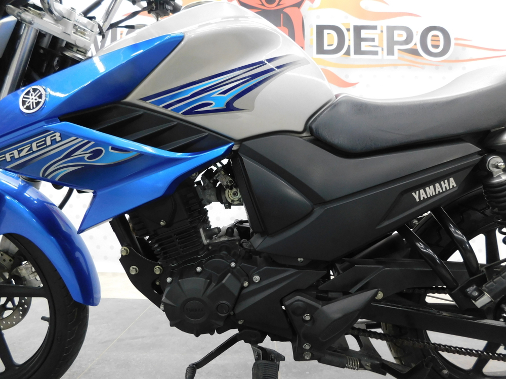 Yamaha Fazer YS125 027628