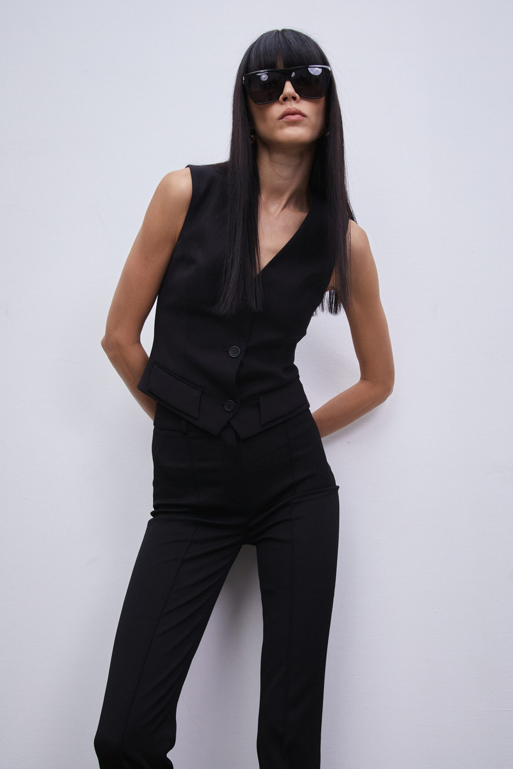 Жилет с карманами, Черный