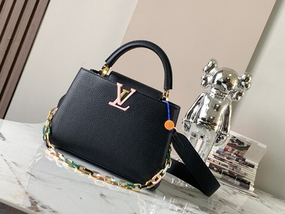 Louis Vuitton Capucines BB