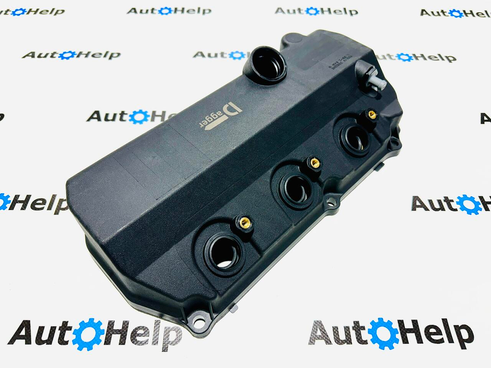 Клапанная крышка 1035A937 правая Mitsubishi 6B31